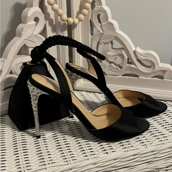 Betsey Johnson black satin sling back/peep toe with rhinestone heels. Size 8.5 - Picture 9 of 10
